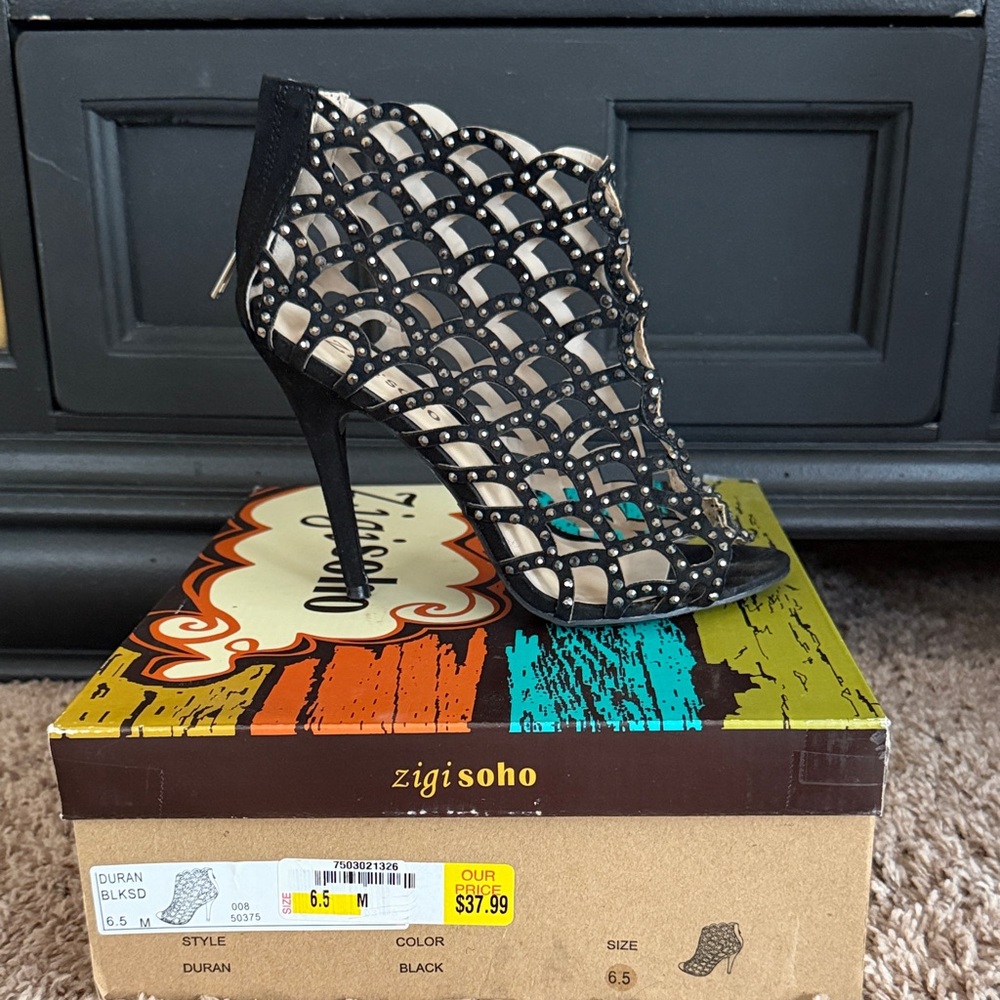 Zigi Soho Black and Cream Heeled Booties